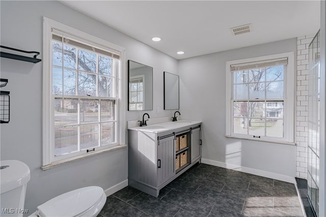 2099 Campus Road, South Euclid, OH 44121