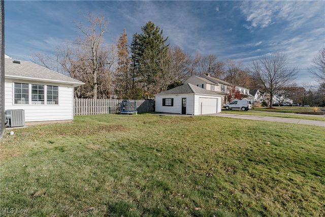 2099 Campus Road, South Euclid, OH 44121