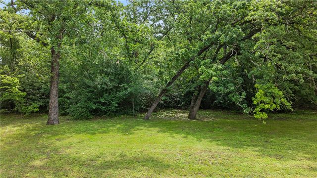1016 Francis Drive, College Station, TX 77840