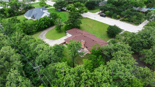1016 Francis Drive, College Station, TX 77840