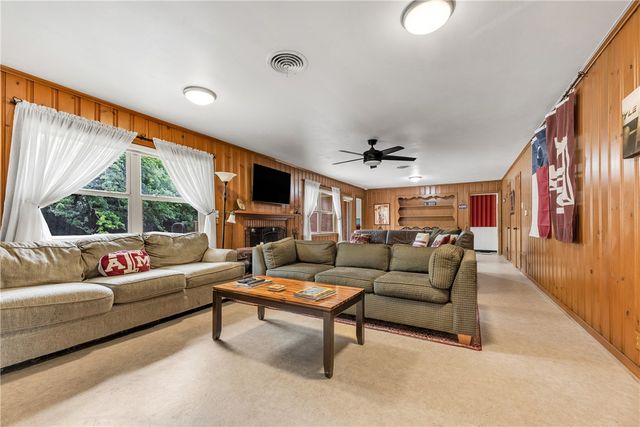 1016 Francis Drive, College Station, TX 77840