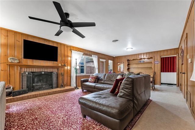 1016 Francis Drive, College Station, TX 77840