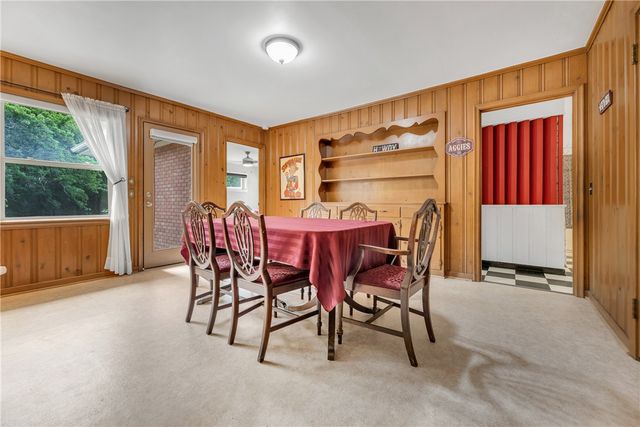 1016 Francis Drive, College Station, TX 77840