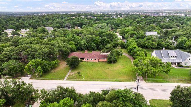1016 Francis Drive, College Station, TX 77840
