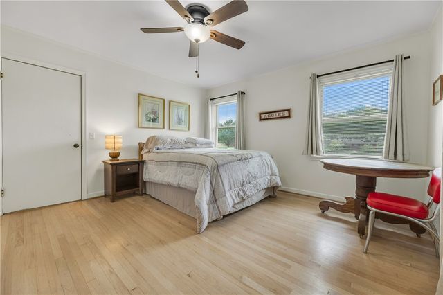 1016 Francis Drive, College Station, TX 77840