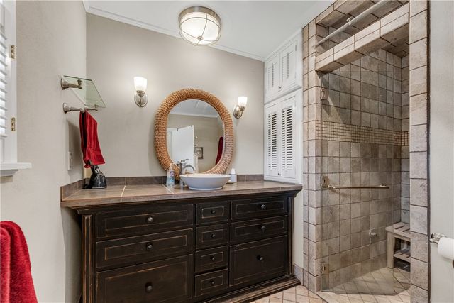 1016 Francis Drive, College Station, TX 77840