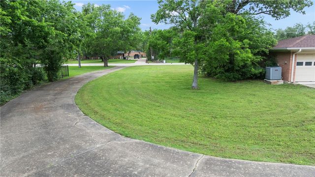 1016 Francis Drive, College Station, TX 77840