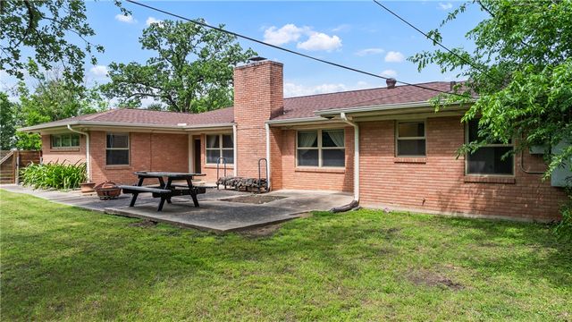 1016 Francis Drive, College Station, TX 77840