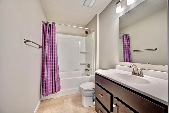 2501 Crosshill Drive, Crescent Springs, KY 41017