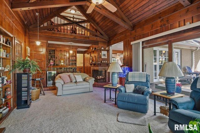 50 W Hazel Dell Lane, Springfield, IL 62703