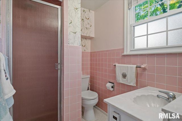 50 W Hazel Dell Lane, Springfield, IL 62703