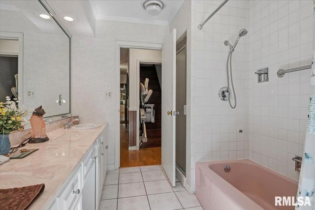 50 W Hazel Dell Lane, Springfield, IL 62703
