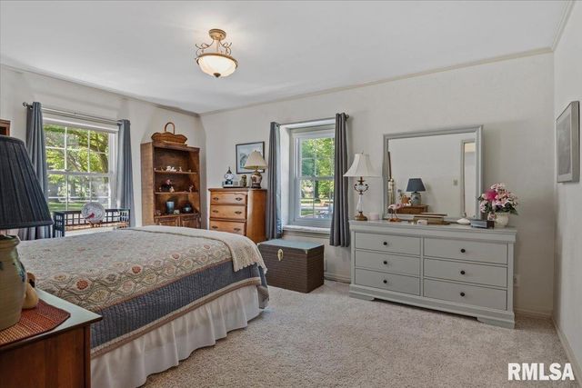 50 W Hazel Dell Lane, Springfield, IL 62703