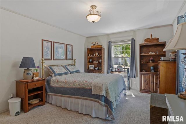 50 W Hazel Dell Lane, Springfield, IL 62703