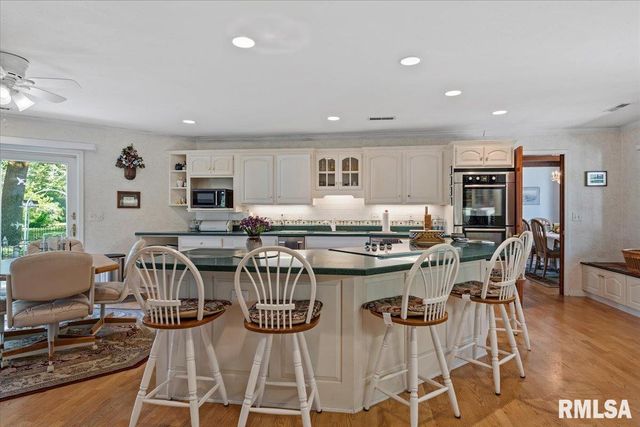 50 W Hazel Dell Lane, Springfield, IL 62703