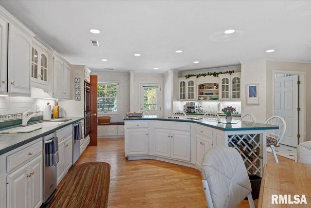 50 W Hazel Dell Lane, Springfield, IL 62703