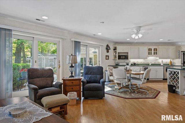 50 W Hazel Dell Lane, Springfield, IL 62703