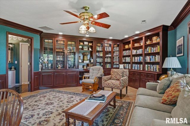50 W Hazel Dell Lane, Springfield, IL 62703