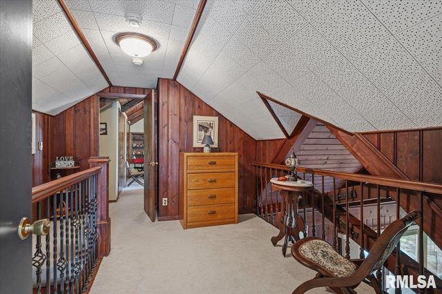 50 W Hazel Dell Lane, Springfield, IL 62703