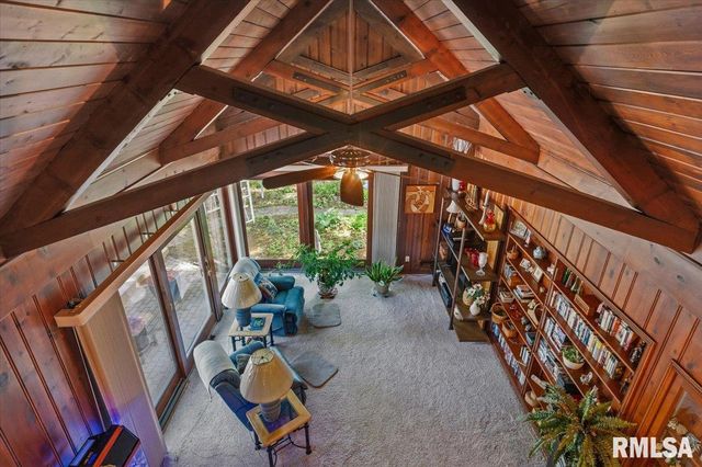 50 W Hazel Dell Lane, Springfield, IL 62703