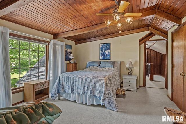 50 W Hazel Dell Lane, Springfield, IL 62703