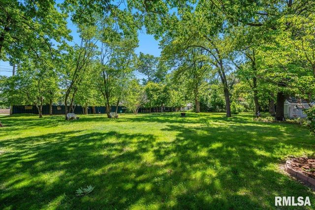 50 W Hazel Dell Lane, Springfield, IL 62703