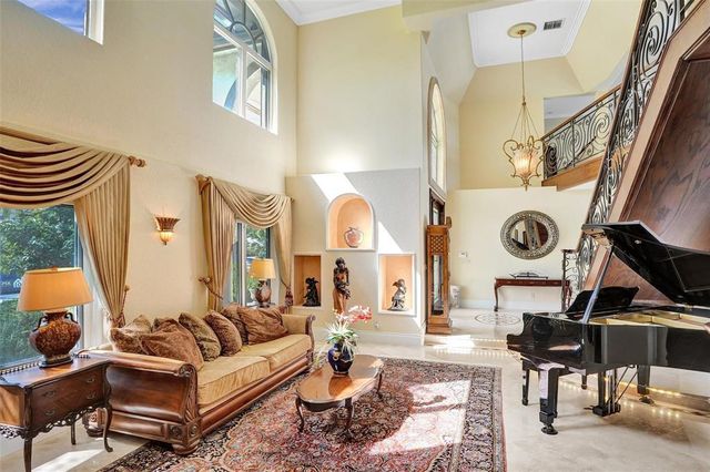 2875 NE 25th Court, Fort Lauderdale, FL 33305