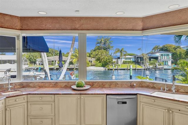 2875 NE 25th Court, Fort Lauderdale, FL 33305