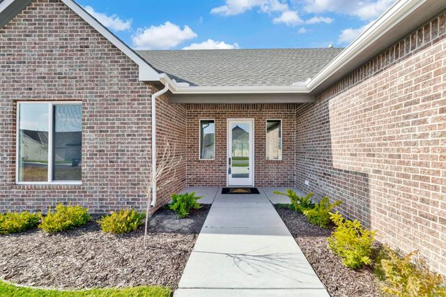 12093 E Pepperwood St, Wichita, KS 67226