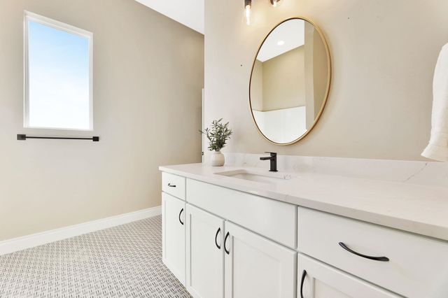 12093 E Pepperwood St, Wichita, KS 67226