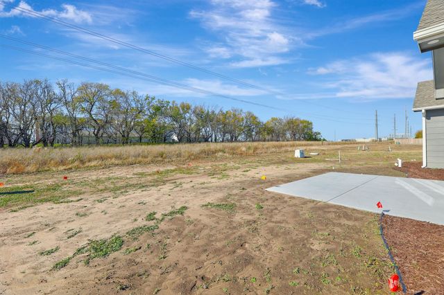 12093 E Pepperwood St, Wichita, KS 67226