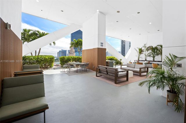 888 Biscayne Blvd 2802, Miami, FL 33132