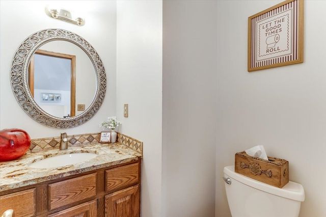 10610 W Meribeau Ct, Wichita, KS 67212