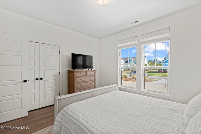 5301 Barcroft Lake Drive, Leland, NC 28451