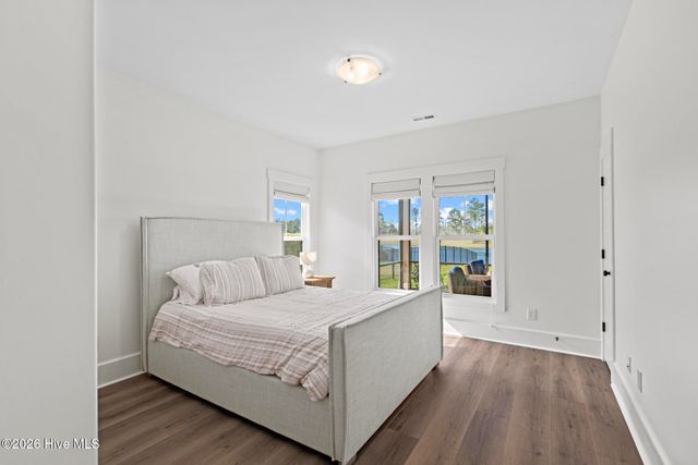 5301 Barcroft Lake Drive, Leland, NC 28451