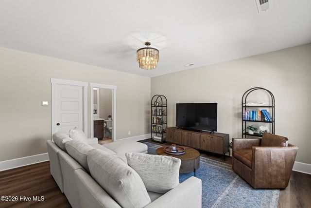 5301 Barcroft Lake Drive, Leland, NC 28451