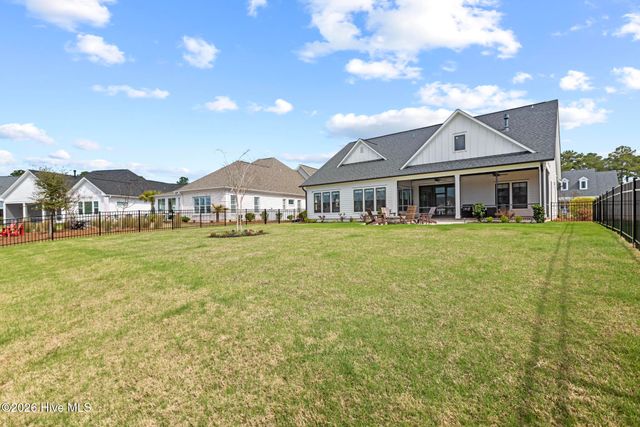 5301 Barcroft Lake Drive, Leland, NC 28451