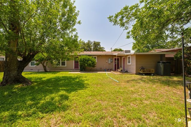 2408 W Ave L, San Angelo, TX 76901