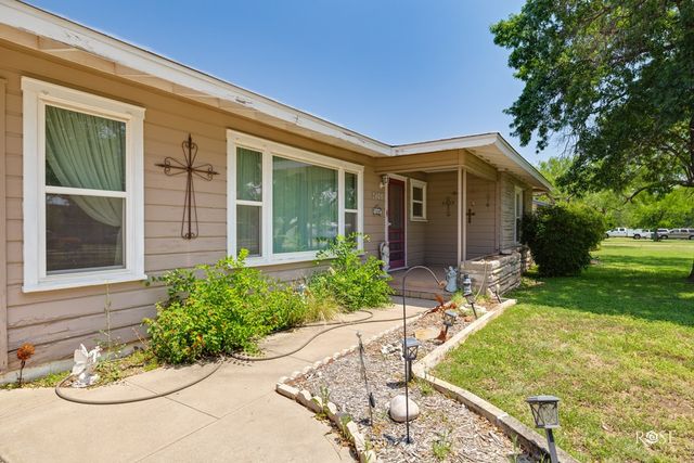 2408 W Ave L, San Angelo, TX 76901