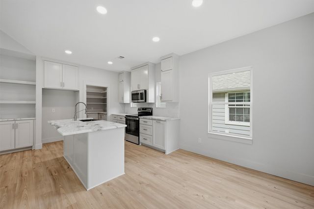 110 W Hull Street, Denison, TX 75021