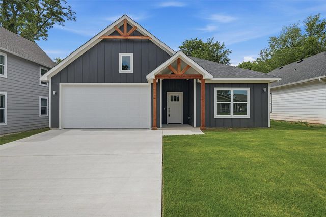 110 W Hull Street, Denison, TX 75021