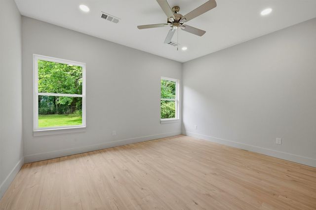 110 W Hull Street, Denison, TX 75021