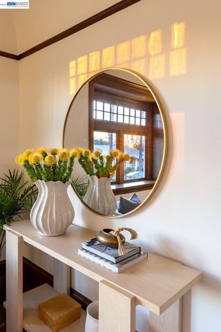 2420 9th Ave, Oakland, CA 94606