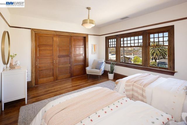 2420 9th Ave, Oakland, CA 94606