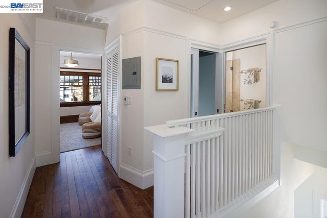 2420 9th Ave, Oakland, CA 94606