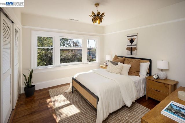 2420 9th Ave, Oakland, CA 94606