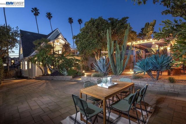 2420 9th Ave, Oakland, CA 94606