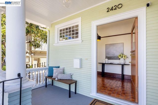 2420 9th Ave, Oakland, CA 94606