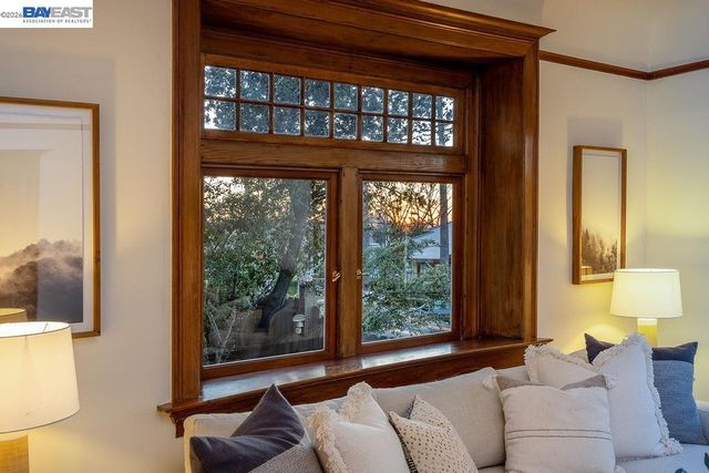 2420 9th Ave, Oakland, CA 94606