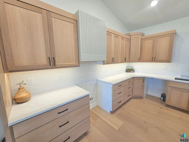 8412 E Spearfish Ct Court, Sioux Falls, SD 57110